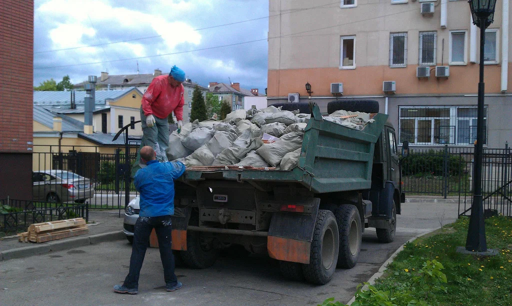 Вывоз строительного мусора в Владикавказе от 1649 руб. – ПроМусор