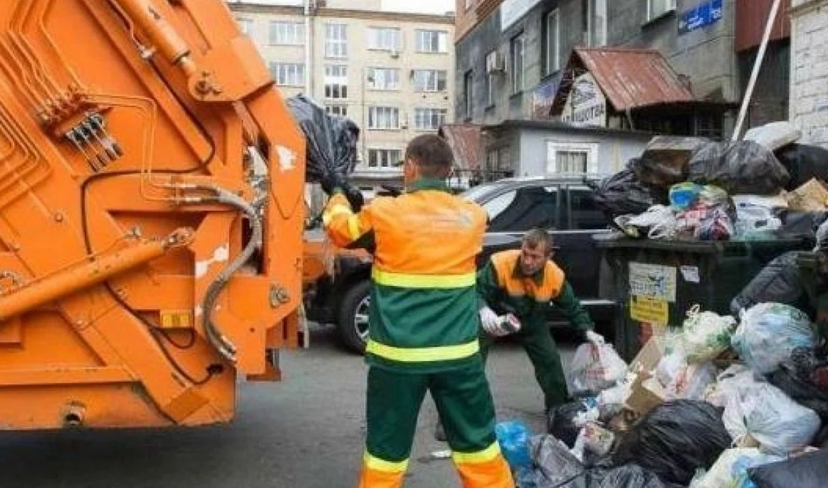 Срочный вывоз мусора в Владикавказе от ПроМусор — заказ день в день от 2938 руб., грузчики, цена
