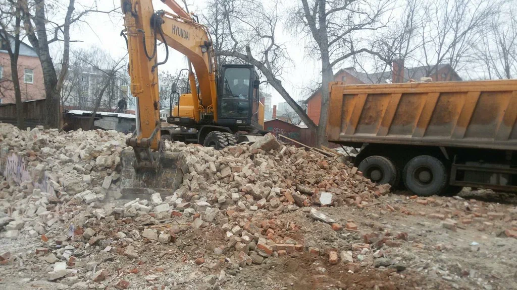 Вывоз мусора ОССиГ с выездом в Владикавказе в октябре