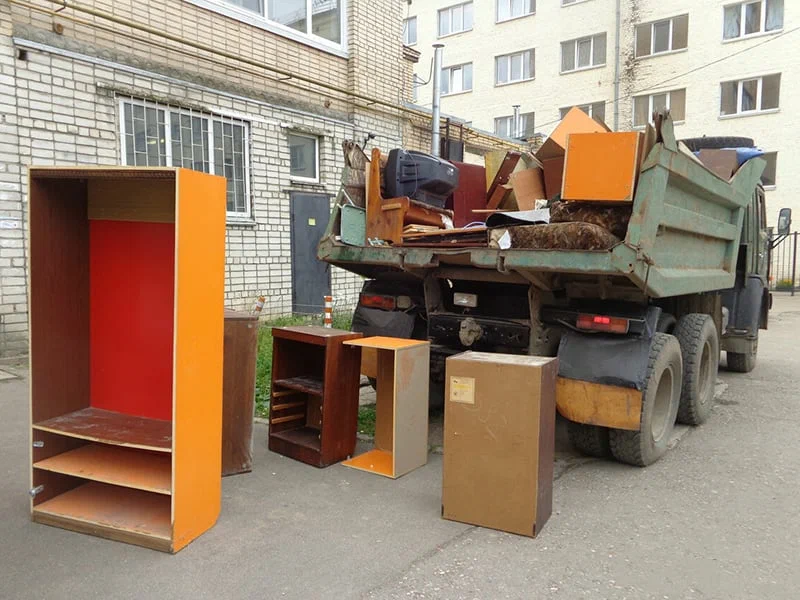 Вывоз шкафа в Владикавказе от ПроМусор — недорого, демонтаж, утилизация, вывоз из квартиры от 876 руб